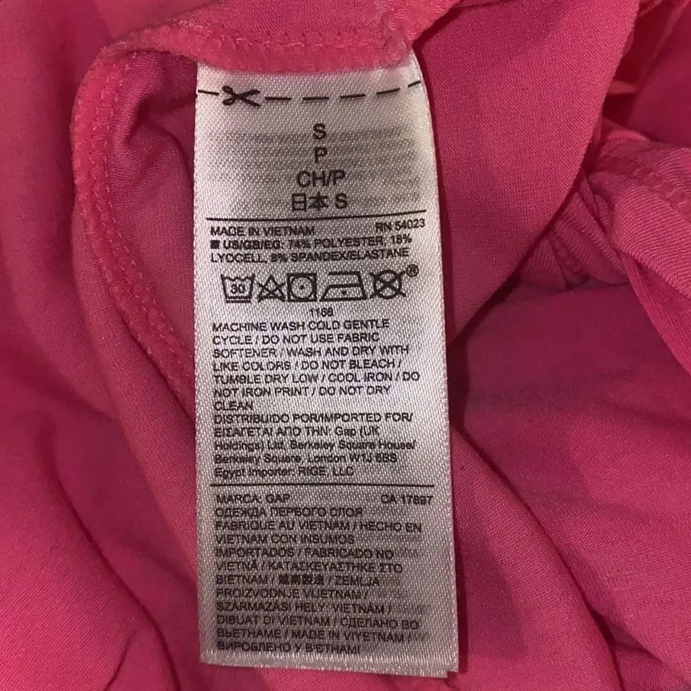 ✨ GapFit Breathe Open-Back Tank✨ - Picture 5 of 7